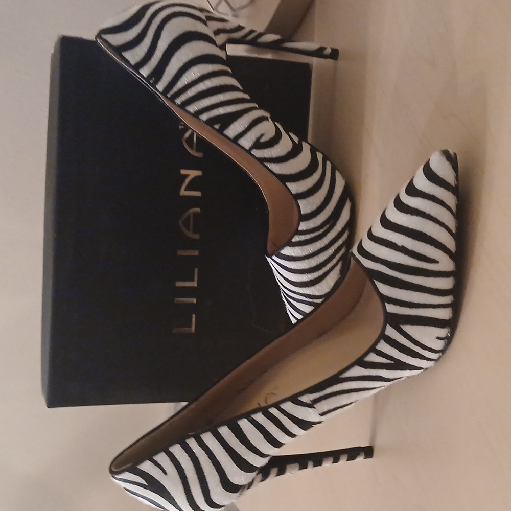 Zebra Heels - Picture 4 of 8